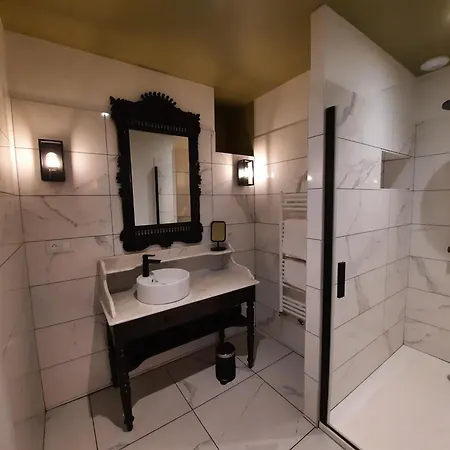 Chateau Du Bertry Guest house